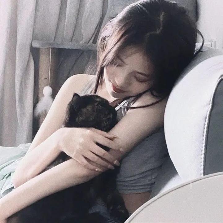 风流艳妇
